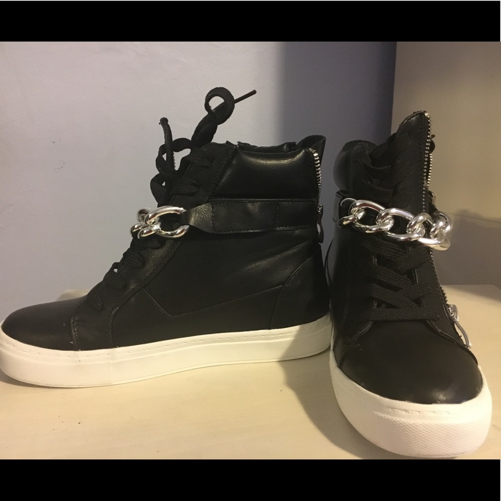 Black high top fashionable sneakers